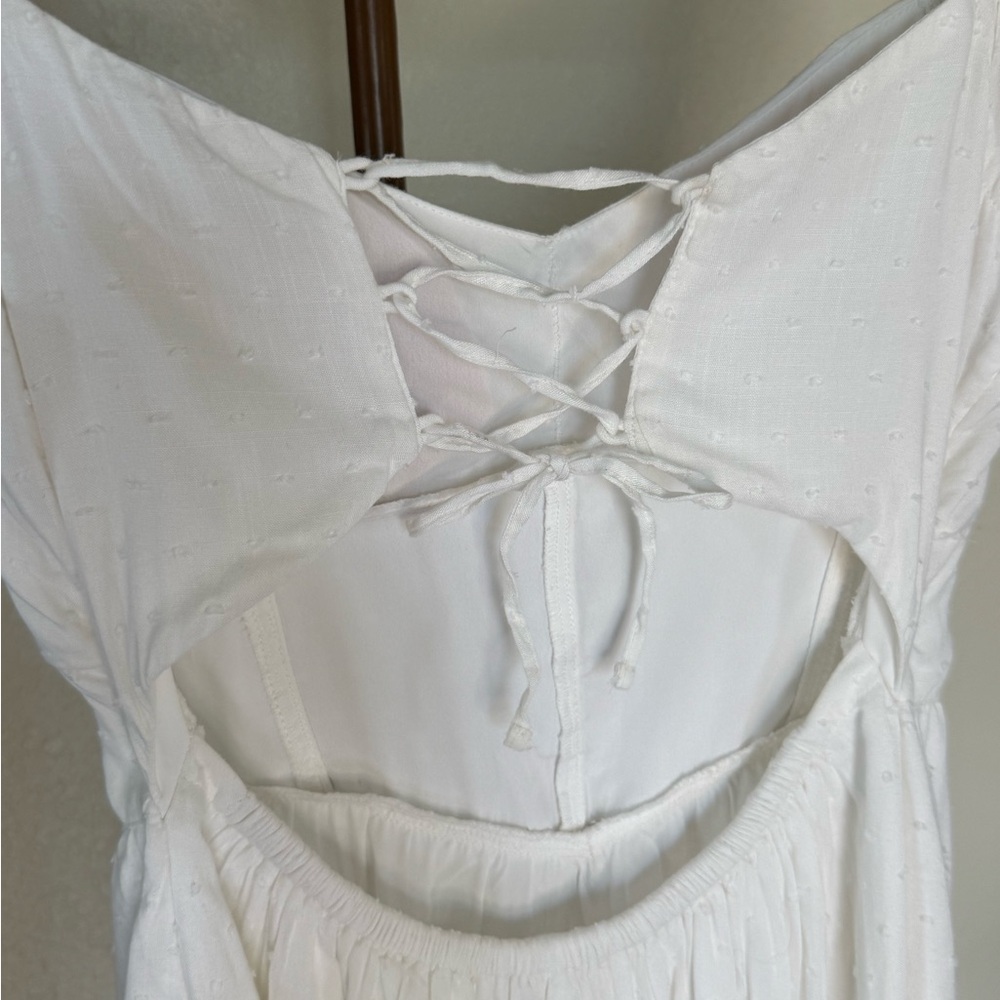 Hollister White Garment - Picture 5 of 9